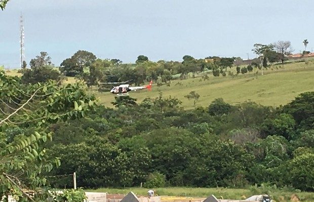 Vítima foi baleada dentro de sua residência (Foto: David de Tarso/TV Fronteira).