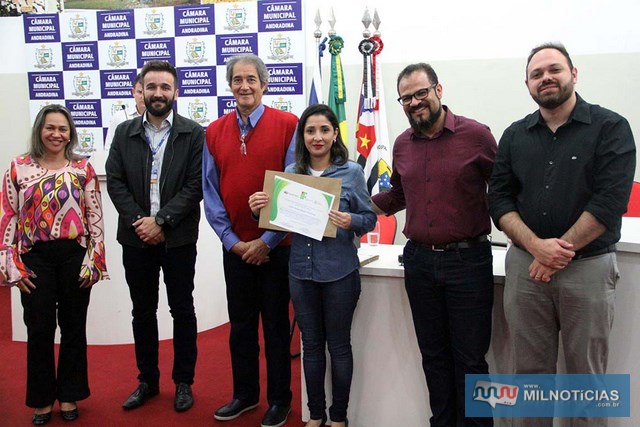 Carla Vanessa Roque é a primeira aluna na história a se formar na Escola de Eletricista. Foto: Secom/Prefeitura