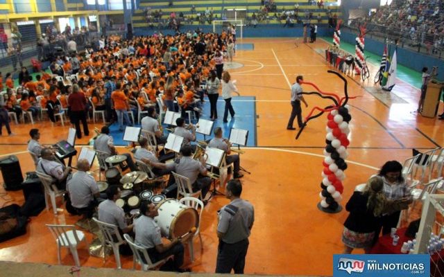 Evento contou com a presença de mais de 700 pessoas, incluindo alunos formandos, seus pais, autoridades e comunidade andradinense. Fotos: MANOEL MESSIAS/Agência