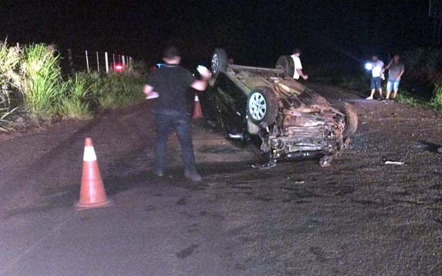 Ford Ka ficou bastante destruído após se envolver em capotamento. Fotos: Divulgação